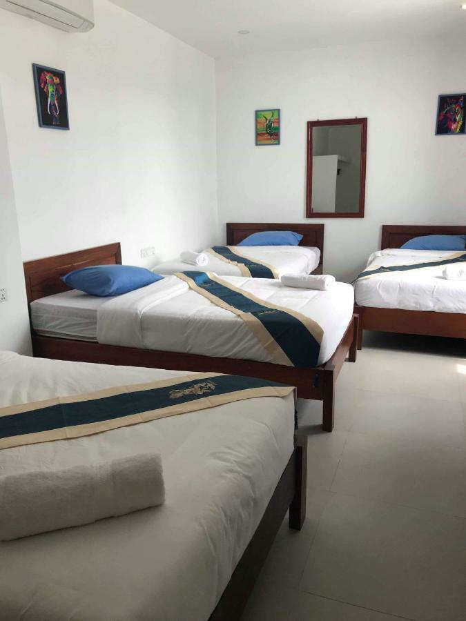 Latinos Hostel Siem Reap Bagian luar foto